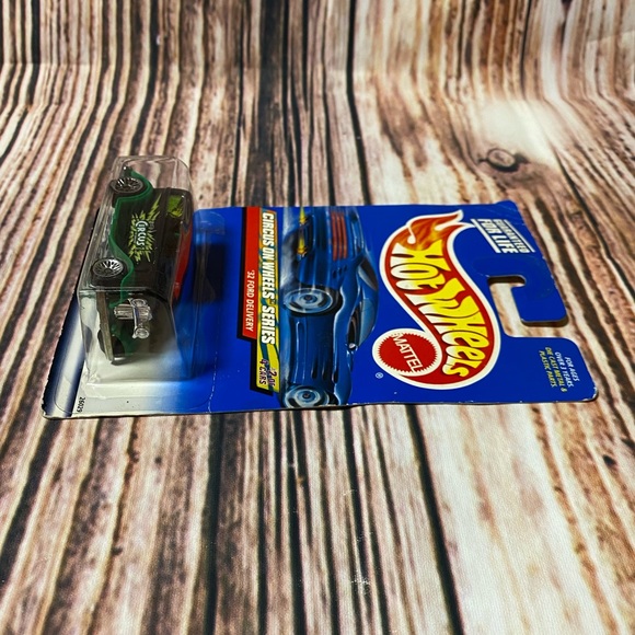 Hot Wheels 1999 Circus on Wheels Series #2 of 4 Cars. ‘32 Ford Delivery - Picture 10 of 13